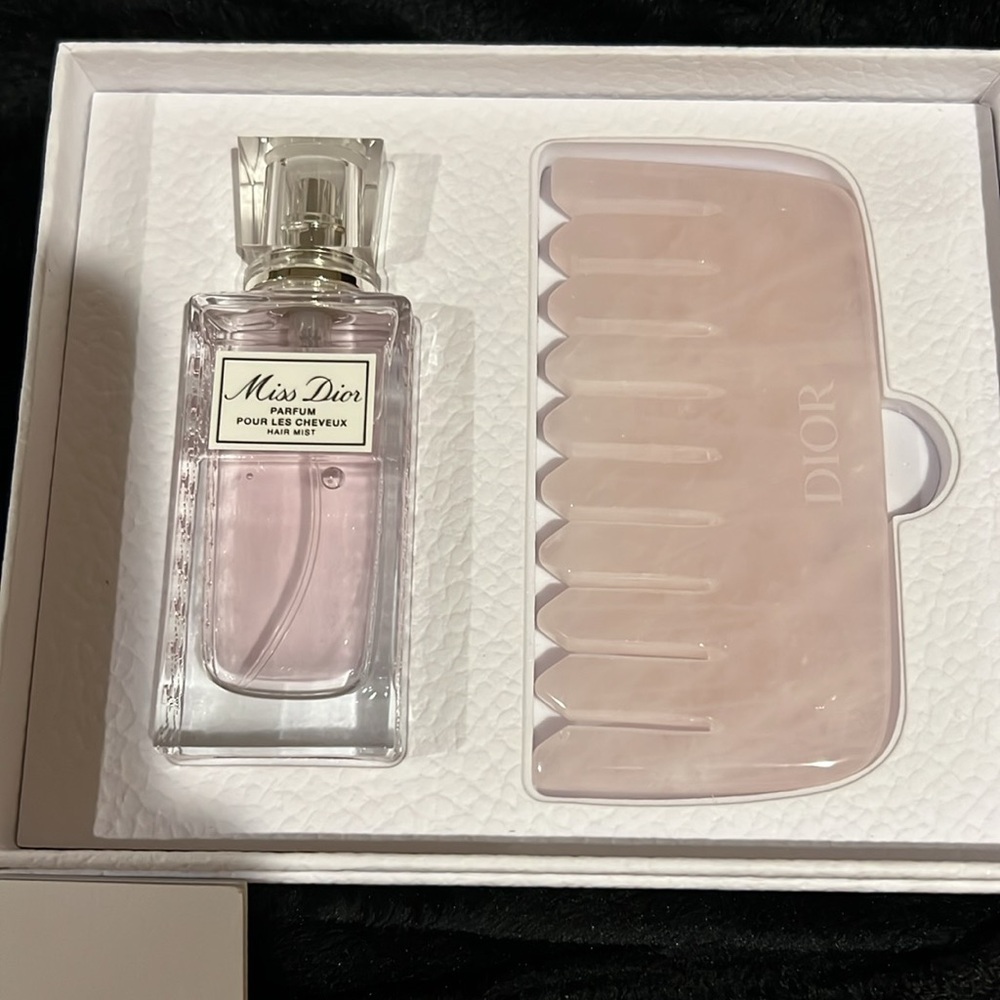 DIOR Miss Dior Gift Set Hair Mist 1 oz / 30 ml With Rose Quartz Comb & Gift Box